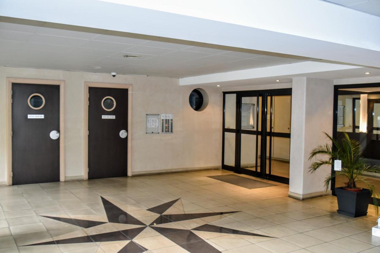 Spacious Luxury Apt, 12 Min Walk To Croisette Beach And Conf Centre カンヌ エクステリア 写真