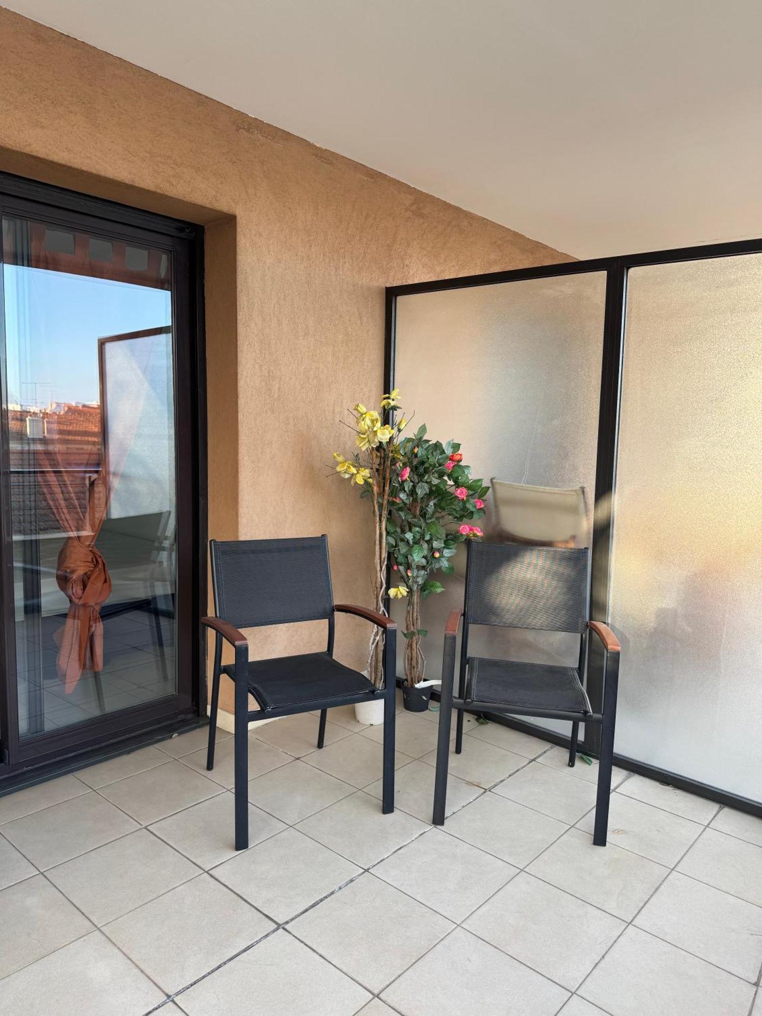 Spacious Luxury Apt, 12 Min Walk To Croisette Beach And Conf Centre カンヌ エクステリア 写真