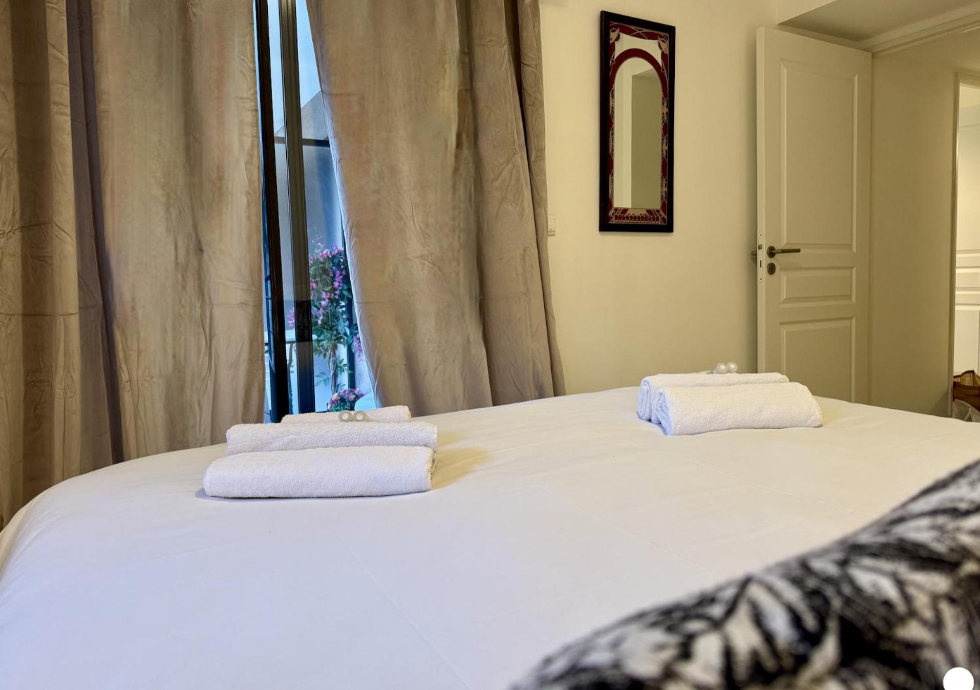 Spacious Luxury Apt, 12 Min Walk To Croisette Beach And Conf Centre カンヌ エクステリア 写真